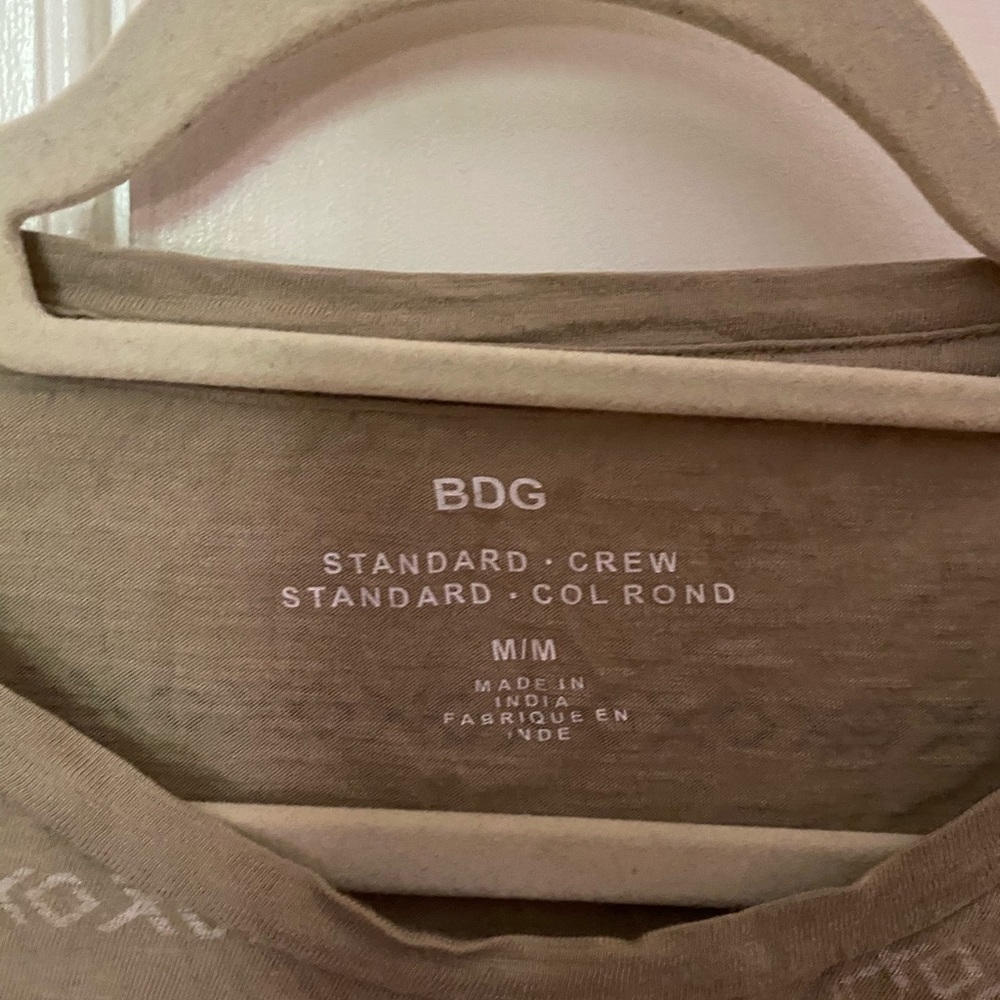 Men’s BDG Tshirt Medium-Like New Condition!